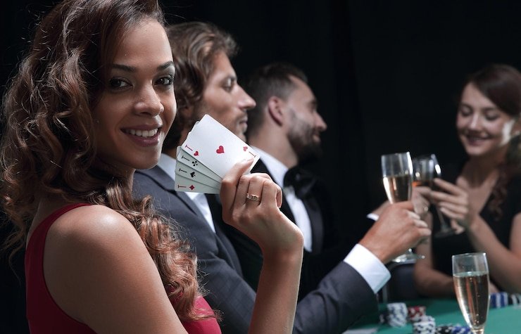 Antarmuka platform indopedia77 menampilkan pilihan permainan kasino, slot, sportsbook, dan esports