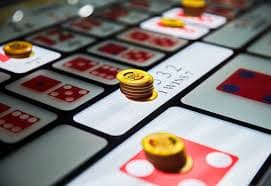 Antarmuka permainan live blackjack indopedia77 menampilkan tombol Hit, Stand, Double Down, dan Split dengan jelas di bawah kartu pemain